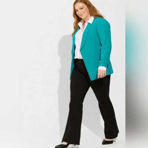 Torrid studio crepe blazer NWT - Picture 2 of 6